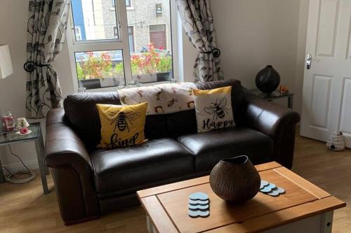 Dunkineely House | Bumblebee Cottage