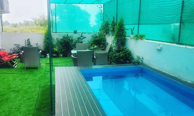 Mohali Villa | Bungalow with Swimming pool n pool table 4 bedrooms AC, WiFi, Mohali Chandigarh