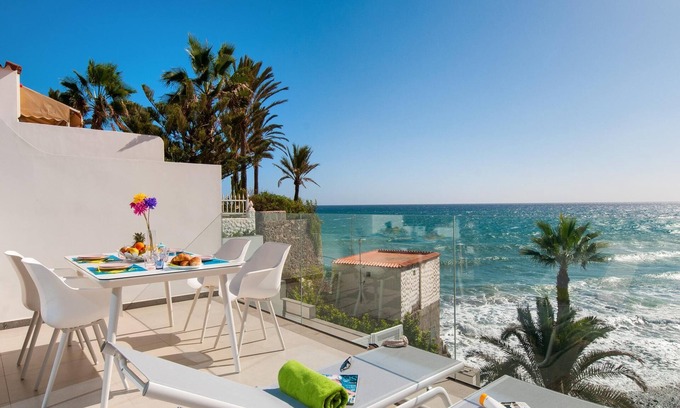 Playa del Aguila Cottage | Bungalow Playa del Aguila II over the sea