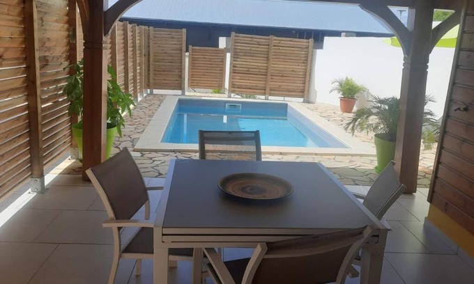 Baie-Mahault House | Bungalow hibis.kiss971 (Baie-Mahault, Guadeloupe)