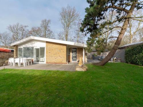 Sint Maartenszee House | Bungalow in Sint Maartenszee near Beach