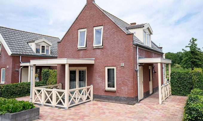 Municipality of Nissewaard House | Bungalow in South Holland with Private Jetty