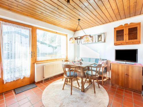 Kirchdorf in Tirol House | Bungalow in St Johann near Ski Slopes, cleaning included