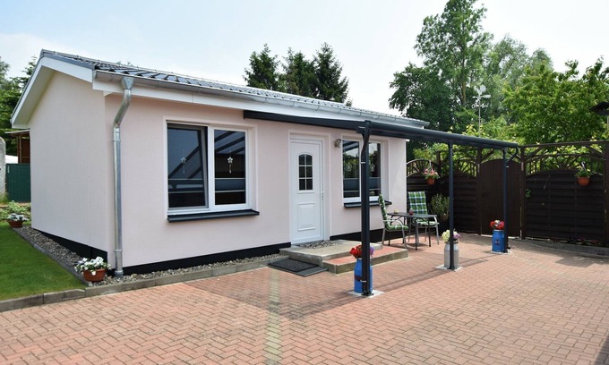 Warnkenhagen House | Bungalow in Warnkenhagen mit Garten