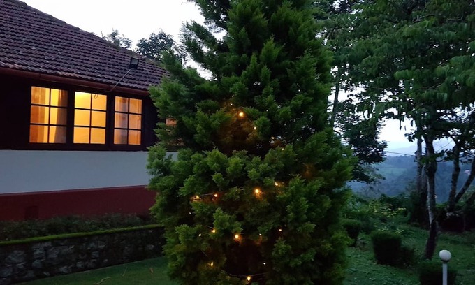 Kottappadi part Hotel | Bungalow with Tea Garden View
