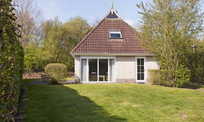 Eernewoude House | Bungalowpark It Wiid by Interhome
