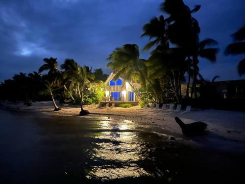 Sugarloaf Key House | Bungalows Beach Rental Key West - Lighthouse