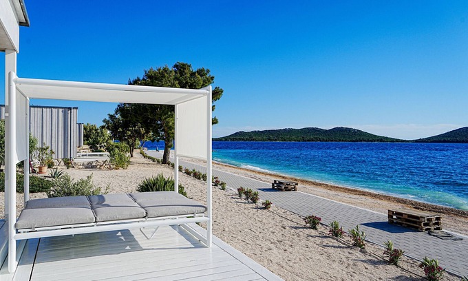 Drage Villa | BUQEZ ECO RESORT - Beach Villa 22 - Directly by beach