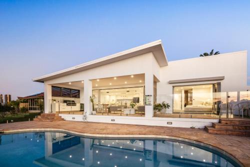 Burleigh Waters House | Burleigh Luxe Escape
