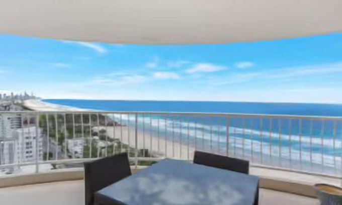 Miami Apartment | Burleigh Surf 18th Floor Spectacular Ocean Views