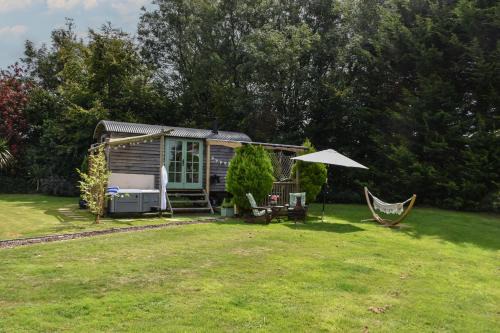Swimbridge House | Burr 1 Shepherds Hut