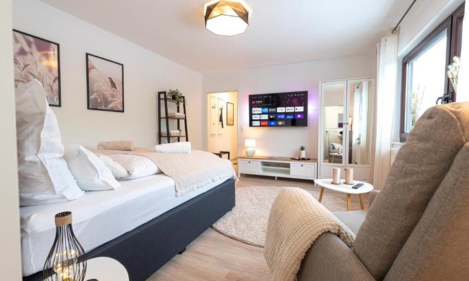 Crailsheim Apartment | Business Apartment für 2 - Küche - Parkplatz - Netflix