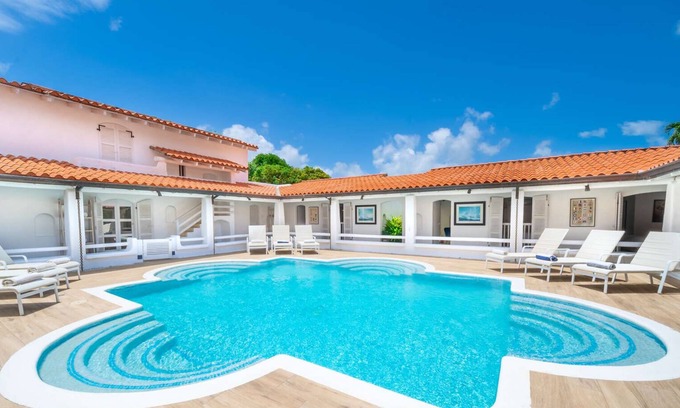 Paynes Bay Villa | Buttsbury House (4/5 Rooms)