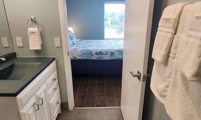 Floridana Beach Apartment | BV Paradise - Central Oceanfront - Sleeps 6