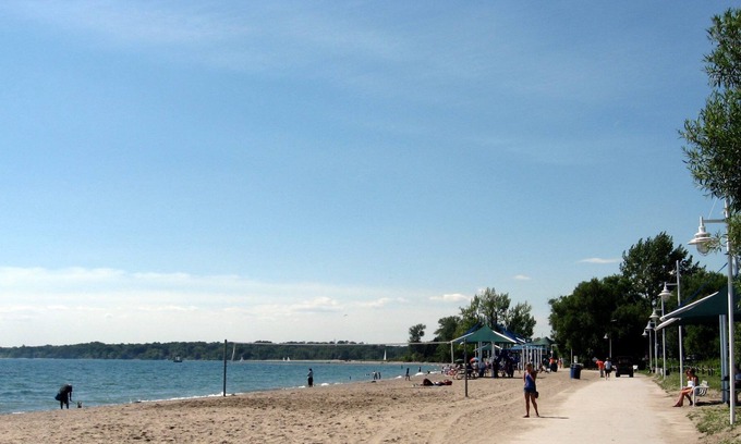 Pickering Apartment | By-The-Bay 3 Bed 2 Bath Cottage! - 3 minutes to the beach!