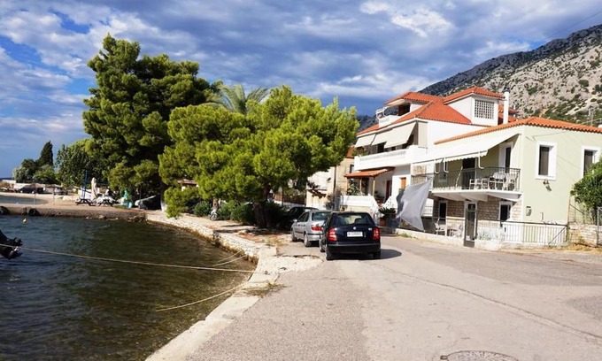 Astakos House | By the sea