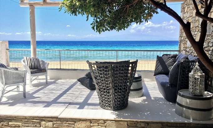 Megalos Prinos Villa | BYBLOS MARE - The Luxury Beachfront Villa in Greece.