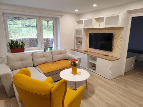 Zlin Apartment | Byt 3 1, Zlín, Obeciny
