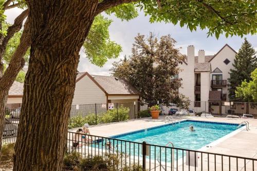 Englewood House | Byte-Sized Stay | Boston Commons