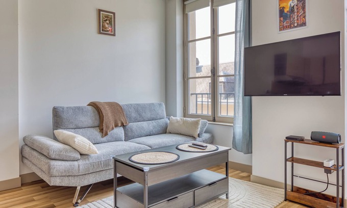 Quartier Vieux Marche-Cathedrale Apartment | Célestine, mignon F2 en centre ville de Rouen - Proximité Donjon de Rouen
