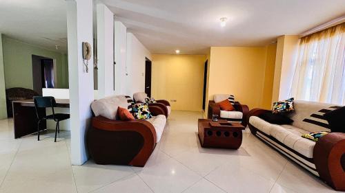 Loja Apartment | Cómodo y hermoso apartamento cerca de supermaxi