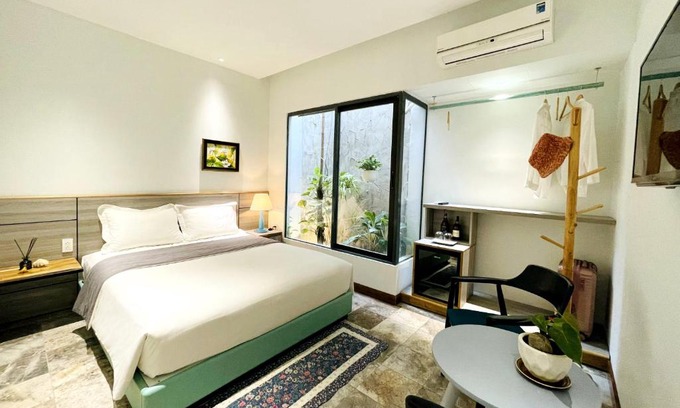 Con Son Hotel | Côn Đảo House