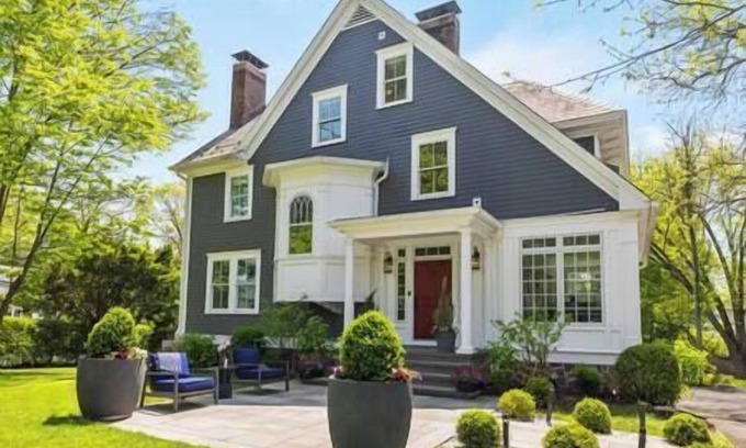 Morristown House | C&J Signature Stays Beautifully Updated Home
