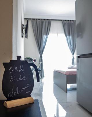 Nea Michaniona Apartment | C&M Studios