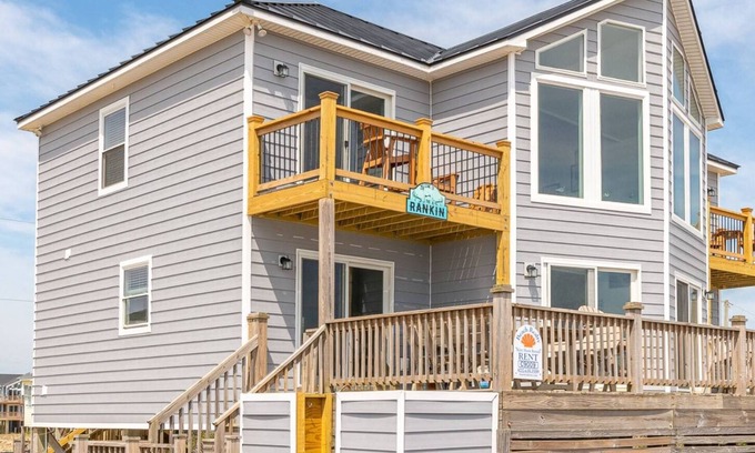 Corolla House | C9009 Rankin. 4x4 Beach, Oceanfront, Awesome Views, No Pet Fee!