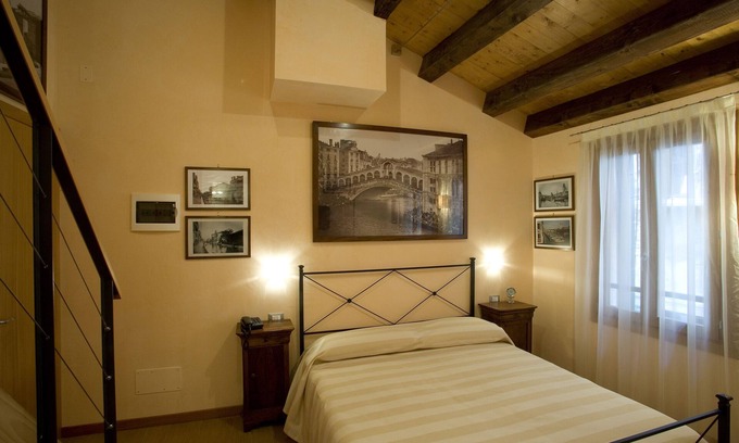 San Polo Bed & Breakfast | Ca 'Barba B & B a place to stay