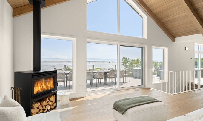 Petite-Riviere-Saint-Francois House | Chalet Rouge Charlevoix