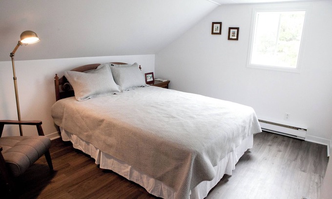 Saint-Laurent-de-l'ile d'Orleans Ski Chalet | Magnificent cottage on Île d'Orléans