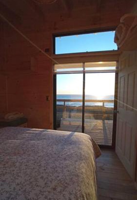 Pelluhue House | Cabaña Orca Lodge Norte frente al mar en Curanipe, Ideal para desconectar en pareja