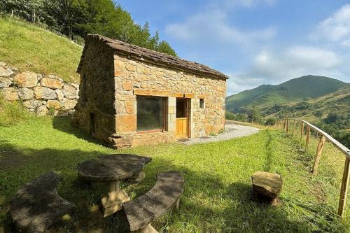 San Roque de Riomiera Ski Chalet | Cabaña Pasiega Lo Bartulo