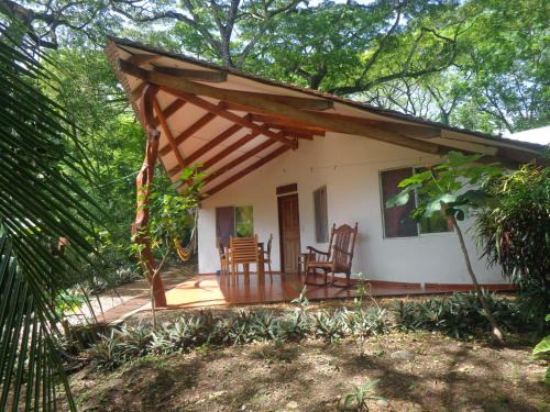 Canton La Cruz Cabin | Cabañas Cañas Castilla