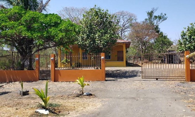 Guanico Abajo House | cabañas playa guanico