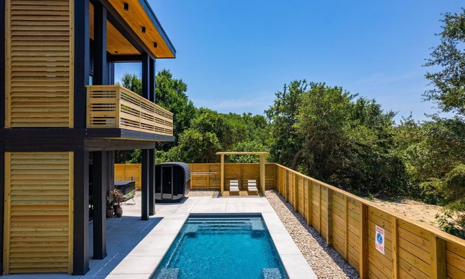 Kitty Hawk House | Cabana Capri | Private Heated Pool Sauna Hot Tub Home Gym Luxe Retreat