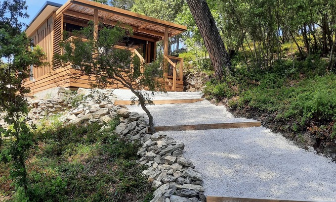 Simiane-Collongue Ski Chalet | Cabanon nestled in the pines between Aix and Marseille with large swimming pool
