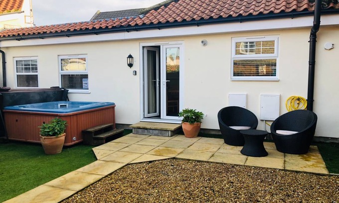 Driffield Cottage | Cabin ∙ 1 bedroom ∙ 2 guests