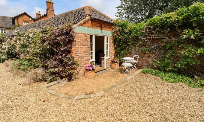 Knipton Cottage | Cabin ∙ 1 bedroom ∙ 2 guests