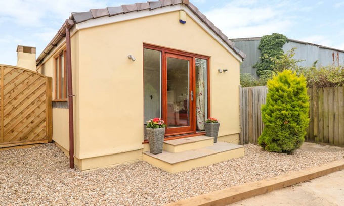 Chillington Cottage | Cabin ∙ 1 bedroom ∙ 2 guests