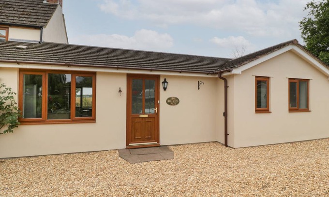 Tidenham Cottage | Cabin ∙ 1 bedroom ∙ 2 guests