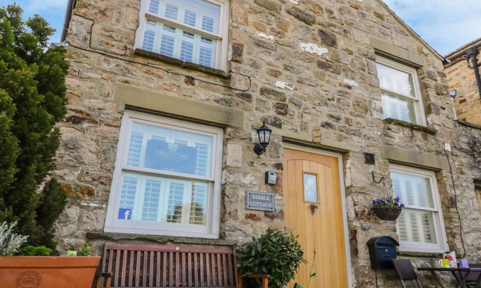 Reeth Cottage | Cabin ∙ 1 bedroom ∙ 2 guests