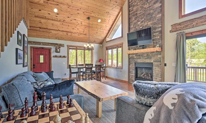 Nekoosa House | Cabin 1 Mi to Sand Valley, 1 Block to Beach