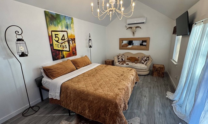Weatherford Cabin | Cabin 1 of 4 comfortably nestled in a country setting with amazing sunset view