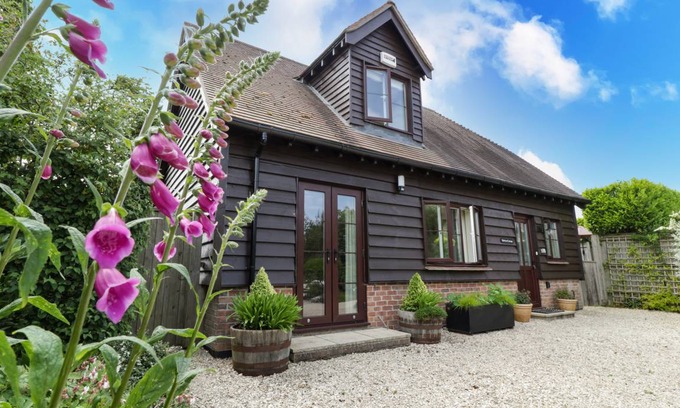 Sturminster Newton Cottage | Cabin ∙ 2 bedrooms ∙ 4 guests