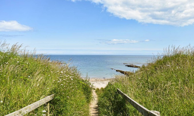 Beadnell Cottage | Cabin ∙ 2 bedrooms ∙ 4 guests