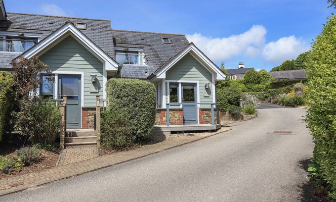 Bugford Cottage | Cabin ∙ 2 bedrooms ∙ 4 guests