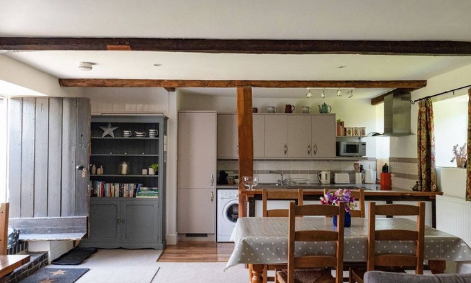 Sherborne Cottage | Cabin ∙ 2 bedrooms ∙ 5 guests