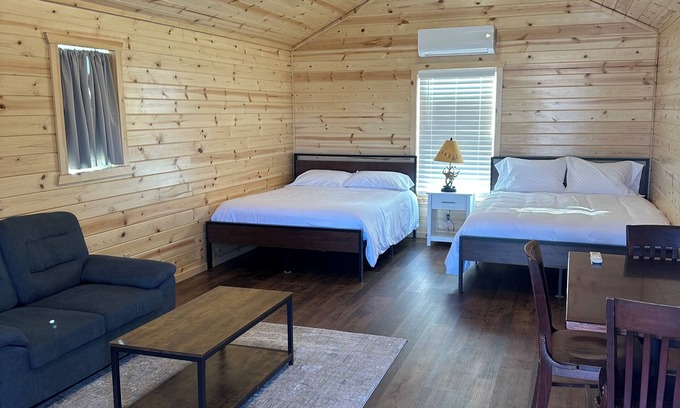 Reed Point Cabin | Cabin 2 in lovely Reed Point with AC